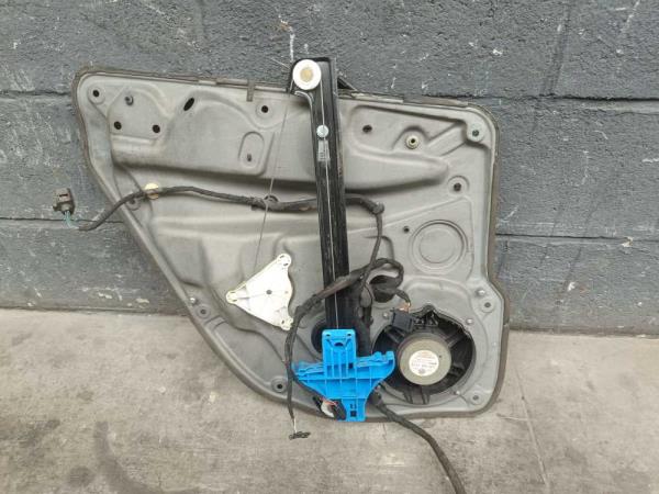 MECHANISM LEVE VITRE ARRIERE DROIT VW BORA 4-PORTE - Vue 2